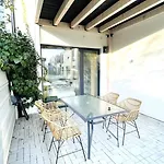 House Flow, 3 Room, Free 2 Parking * ブラチスラヴァ