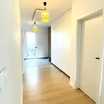 アパート House Flow, 3 Room, Free 2 Parking
