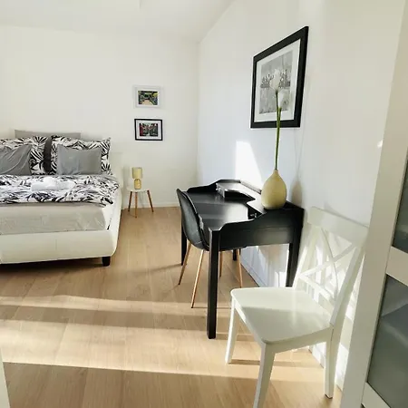 House Flow, 3 Room, Free 2 Parking Bratislava