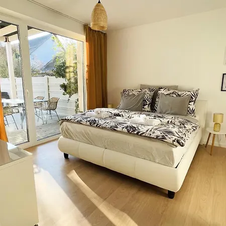 House Flow, 3 Room, Free 2 Parking 브라티슬라바