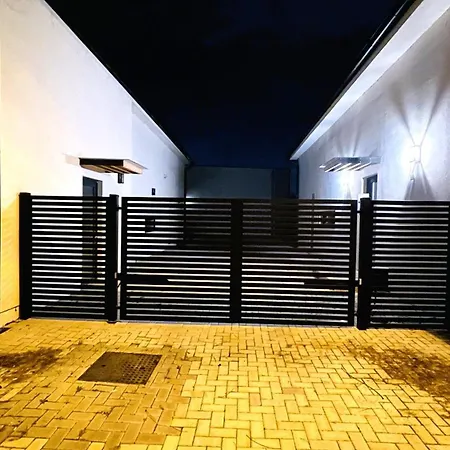 House Flow, 3 Room, Free 2 Parking Appartement *