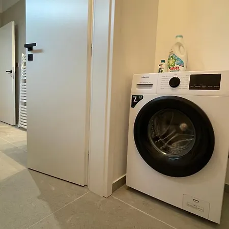 아파트 House Flow, 3 Room, Free 2 Parking 브라티슬라바
