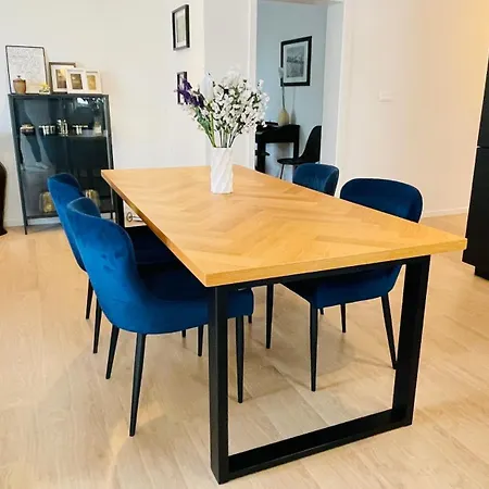 House Flow, 3 Room, Free 2 Parking 브라티슬라바