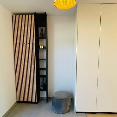 House Flow, 3 Room, Free 2 Parking 브라티슬라바