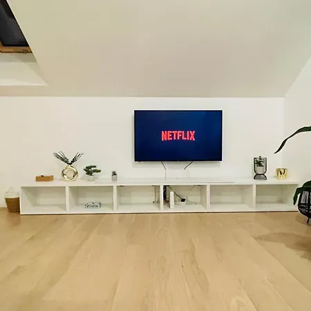 House Flow, 3 Room, Free 2 Parking Lägenhet Bratislava