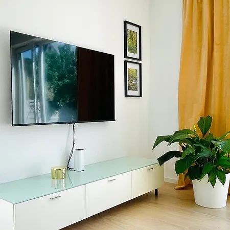 House Flow, 3 Room, Free 2 Parking 아파트 브라티슬라바