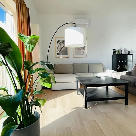 House Flow, 3 Room, Free 2 Parking