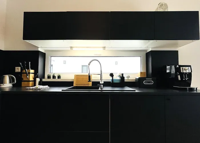 House Flow, 3 Room, Free 2 Parking * Братислава