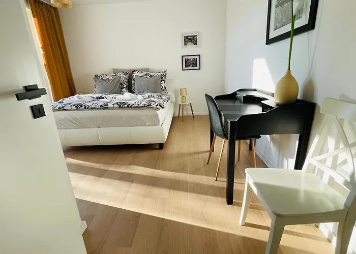 House Flow, 3 Room, Free 2 Parking 布拉迪斯拉发