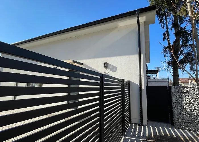 House Flow, 3 Room, Free 2 Parking Апартаменти