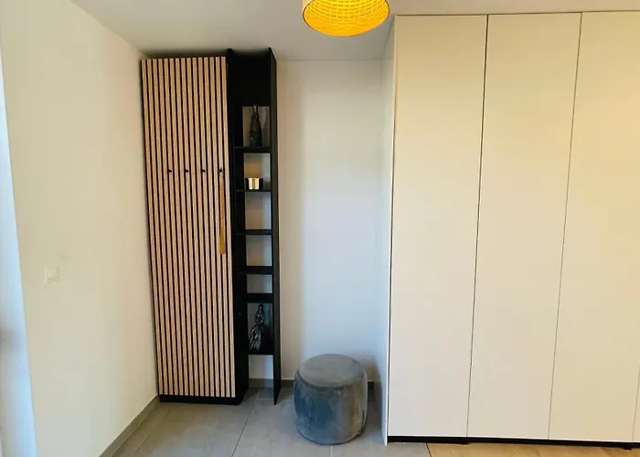 House Flow, 3 Room, Free 2 Parking ブラチスラヴァ