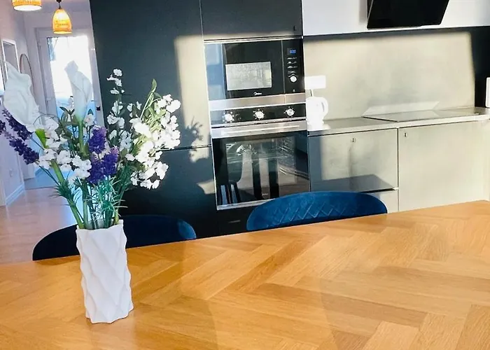 شقة House Flow, 3 Room, Free 2 Parking براتسيلافا