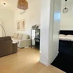 House Flow, 3 Room, Free 2 Parking Apartamento Bratislava